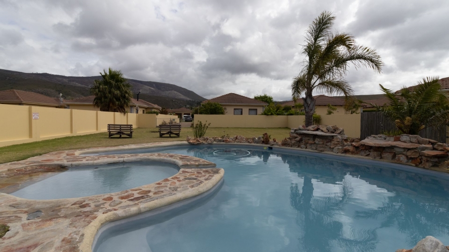 3 Bedroom Property for Sale in Sandbaai Western Cape